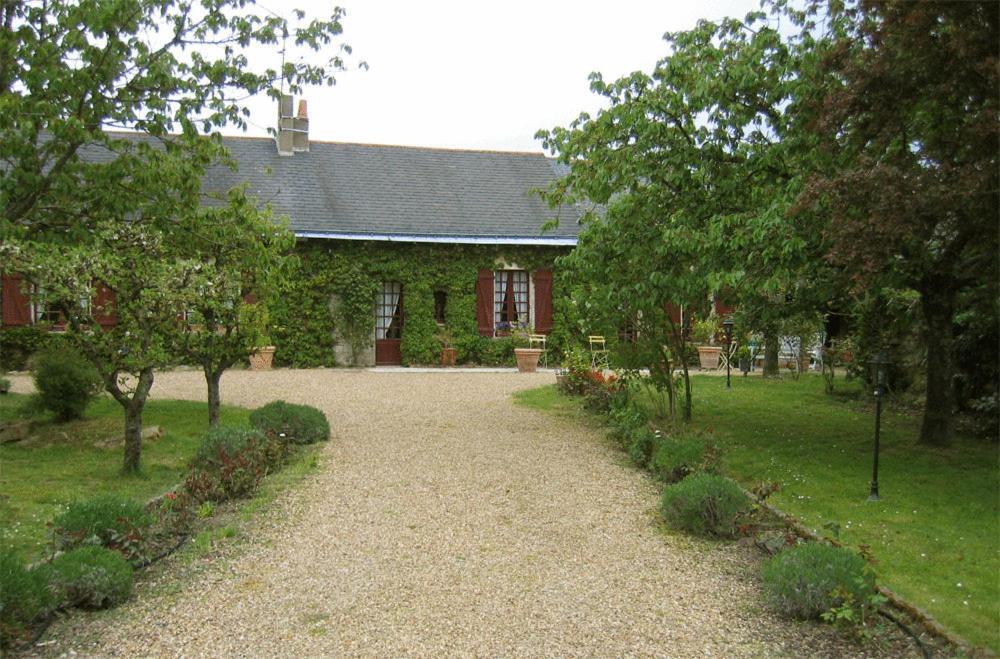 La Poiriere Bed & Breakfast Chemellier Exterior photo